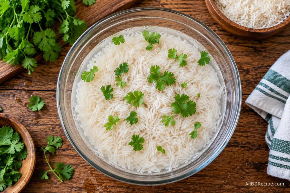 চাল ধোয়ার সঠিক নিয়ম এবং কতবার ধোয়া উচিত
